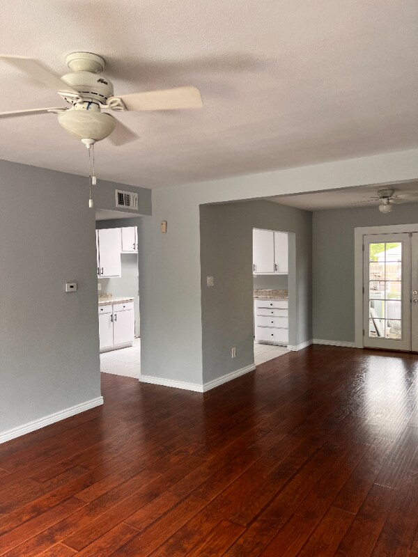 Building Photo - 709 Ursula St