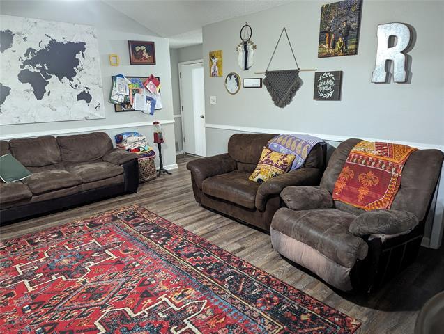 Building Photo - 422 Thoreau Ln