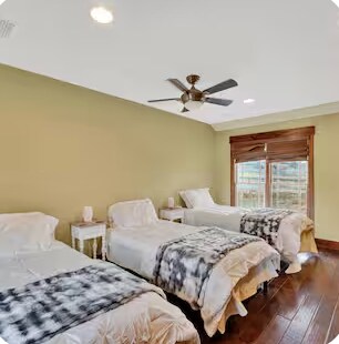 Building Photo - 7693 Whileaway Rd W