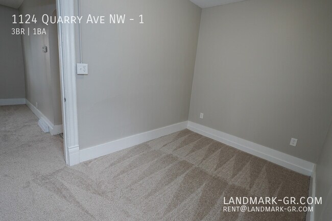 Building Photo - 1124 Quarry Ave NW