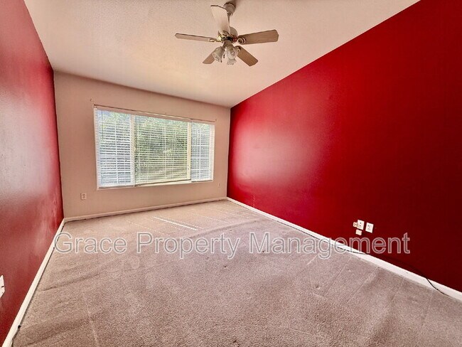 Building Photo - 1146 Opal St