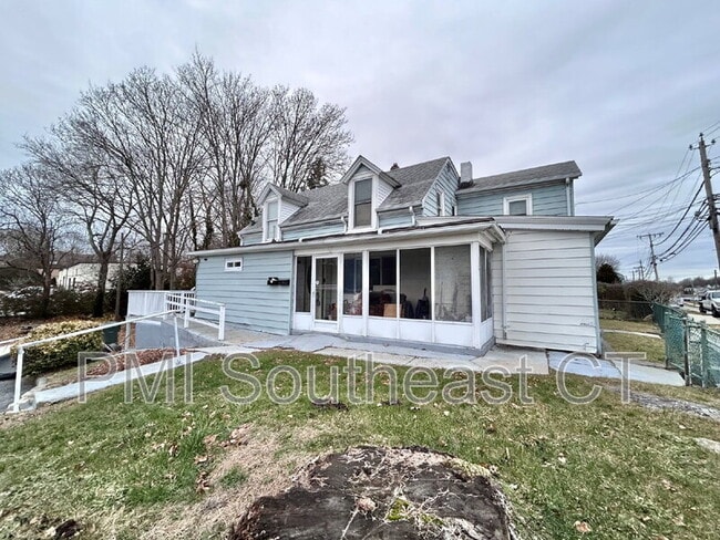 Primary Photo - 121 Shaw St