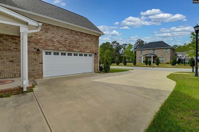 Building Photo - 825 Hidden Point Dr