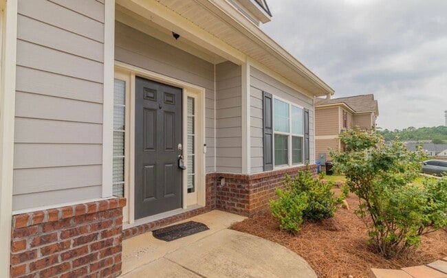 Building Photo - BEAUTIFUL HOME COMING SOON!