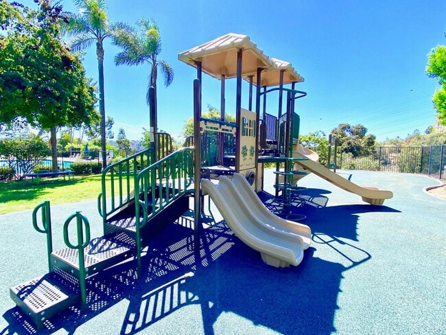 Building Photo - FOR RENT -  3 Bd/2 Ba 1,392 Sf In Friars Village Community, Townhome In San Diego Fashion Valley ...