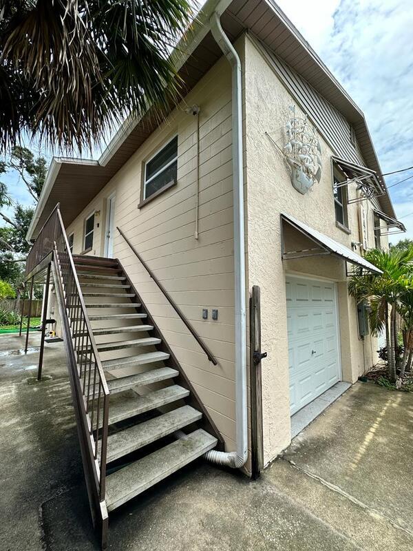 Building Photo - 6420 S Adelia Ave