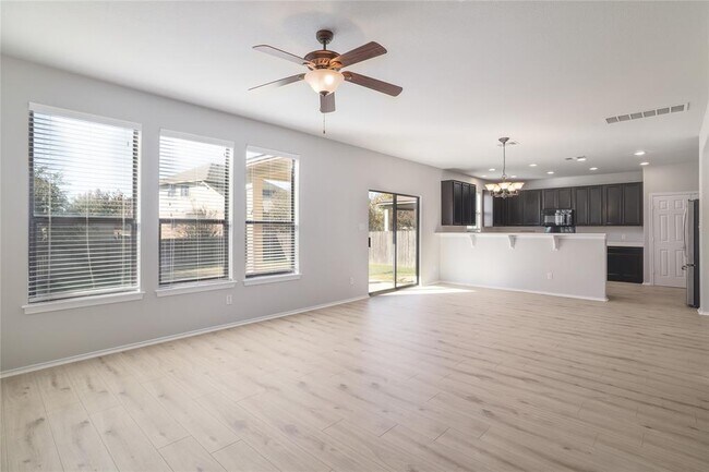 Building Photo - 315 Settlers Home Dr