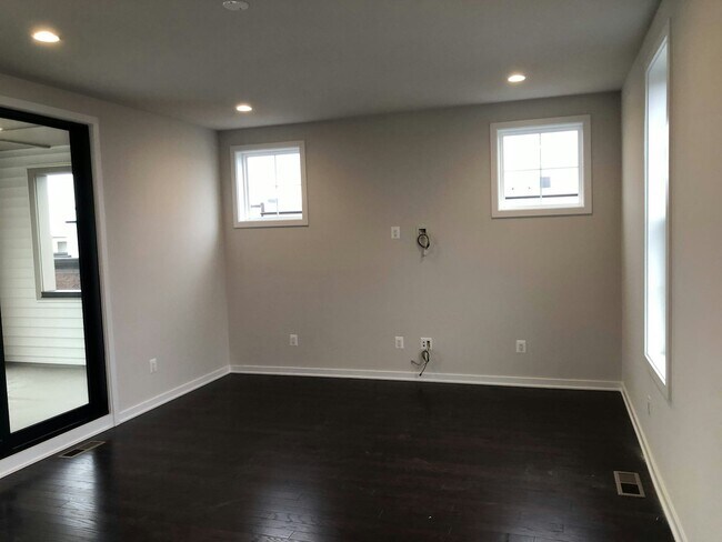 Building Photo - 22188 Webster Pk Ter