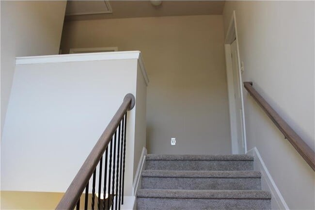 Building Photo - 5297 Castle Shoals Wy'