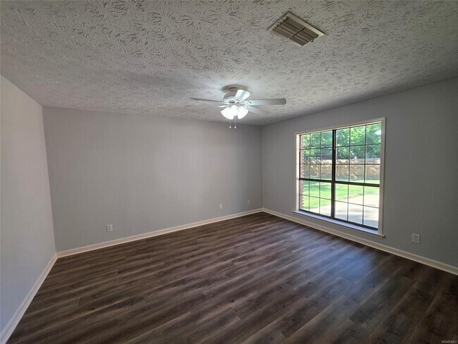Building Photo - 6225 Whitewater Ct