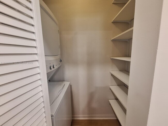 Building Photo - 22295 Timberly Dr