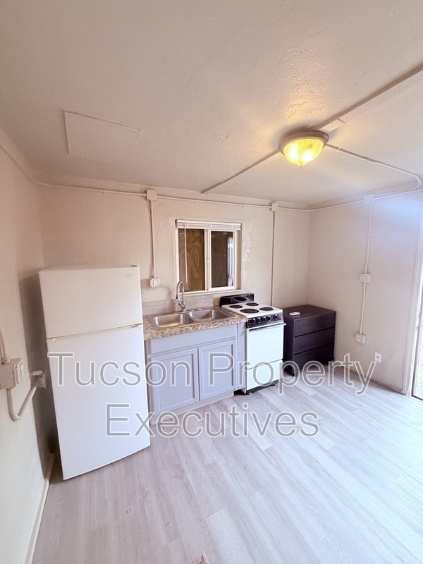 Building Photo - 234 E 32nd St