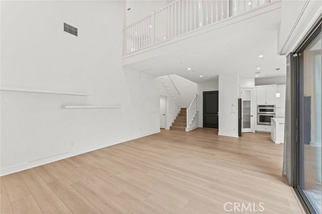 Building Photo - 108 Yellow Iris