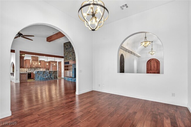 Building Photo - 2 Camino La Venta Ct