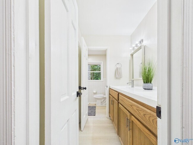Building Photo - 6808 Jones Valley Dr SE