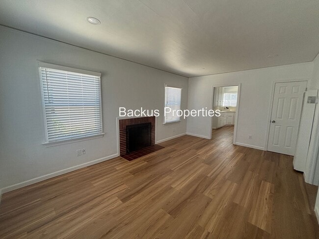Building Photo - Newly remodeled cottage in South Salinas