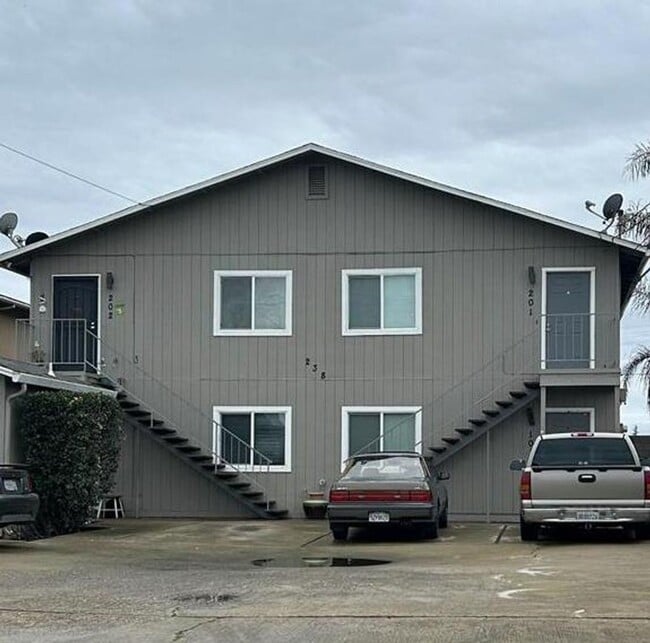 Building Photo - 238 N 4th Ave