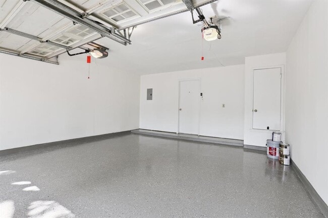 Building Photo - 13302 Black Canyon Dr