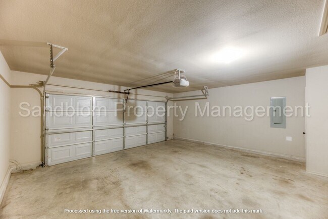 Building Photo - FOR LEASE | Jenks Home | 4 Bed, 2.5 Bath $...