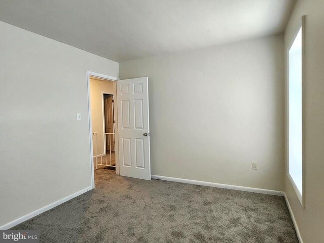 Building Photo - 6107 Willow Way