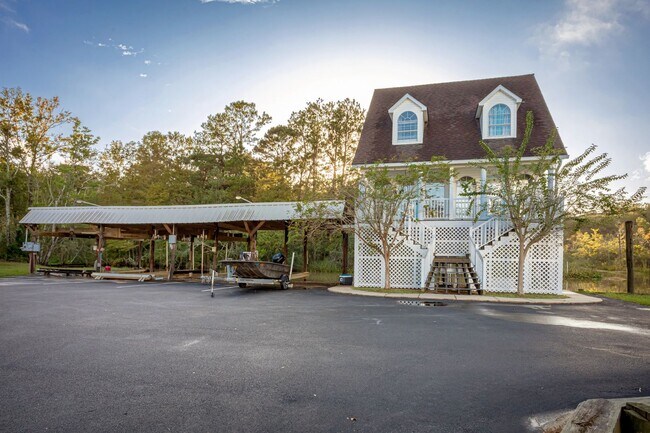 Building Photo - 1102 Stanfield Point Rd