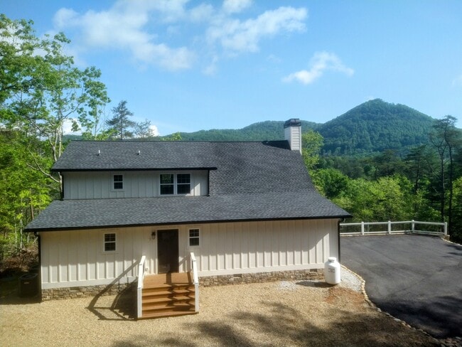 Building Photo - 63 Redwood Ln