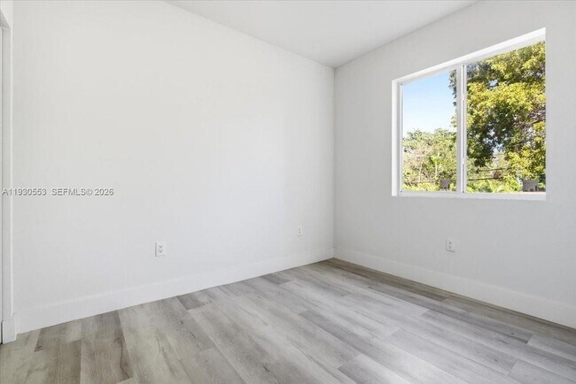 Building Photo - 1126 NW 28 Unit 1126, Miami, FL 33127