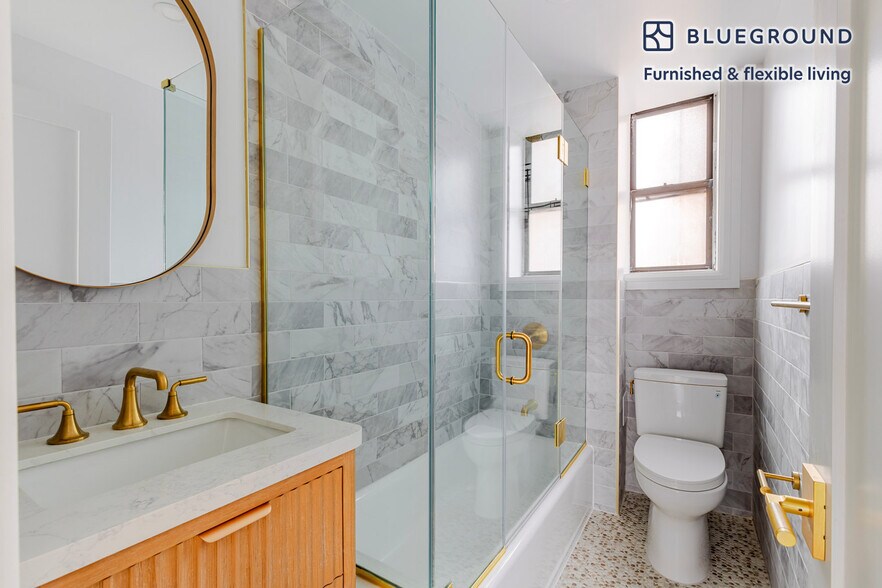 Building Photo - 244 W 72nd St