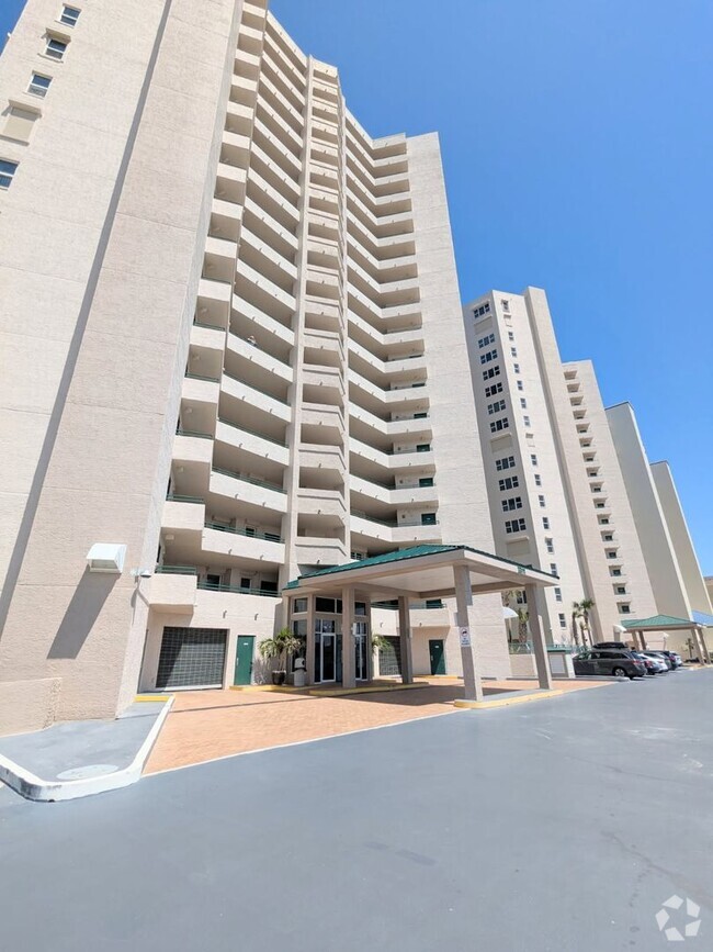 Building Photo - Ocean Front Fully Furnished