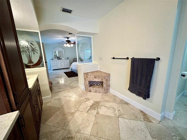 Building Photo - 24508 Saragossa Ln