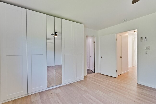 Building Photo - Welcome to this Beautifully Updated 3 Bed ...