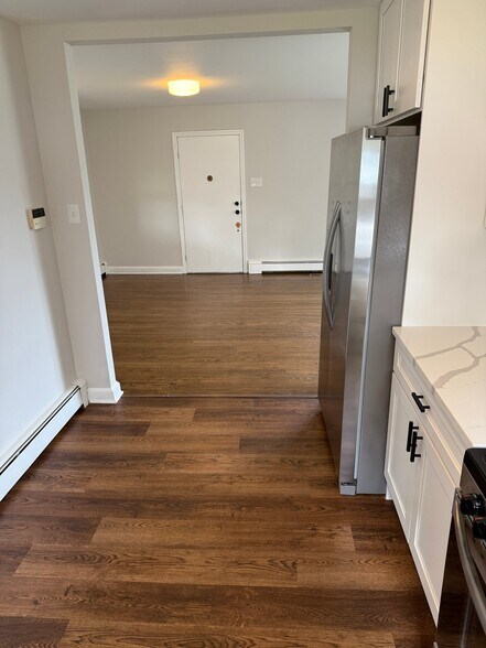 Building Photo - 17 Maloney Rd