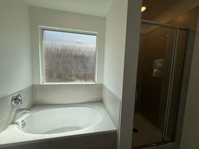 Building Photo - 623 Sormonne Lp