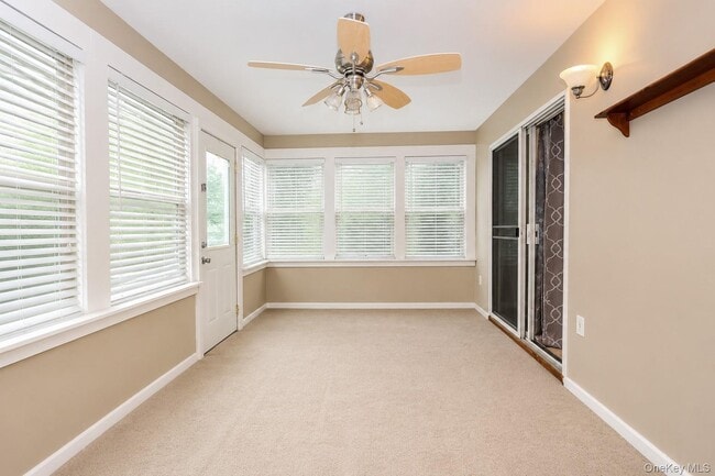 Building Photo - 263 Tamerisk Ln