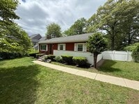Building Photo - 9 Charity Ln