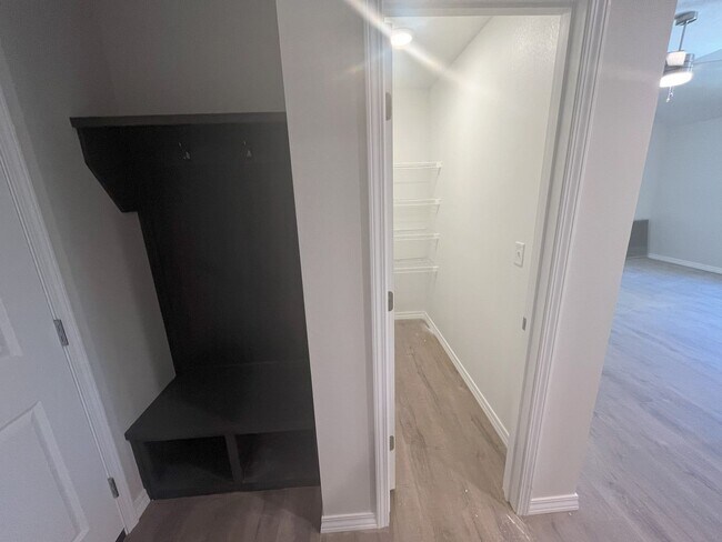 Building Photo - 1-year old, 3 Bedroom Home In Willard School District