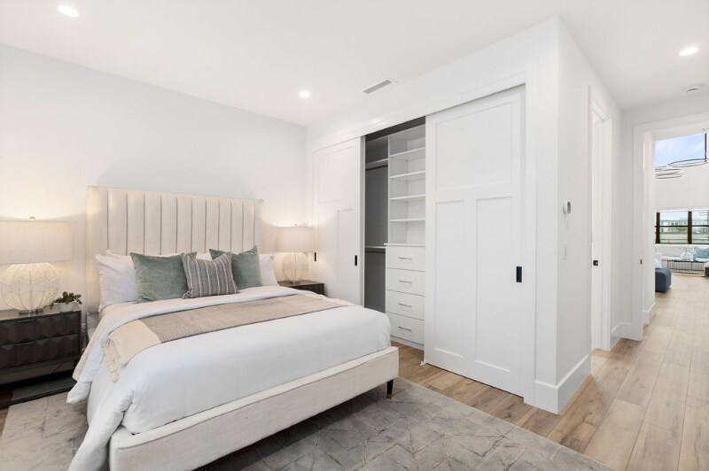 Building Photo - 24722 La Cresta Dr