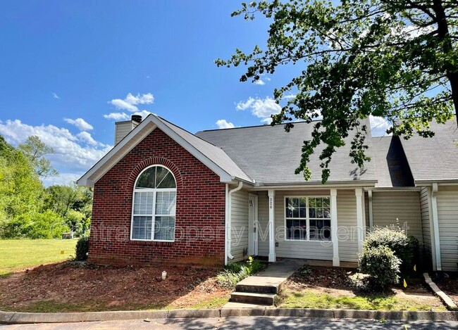 Primary Photo - 320 Woodruff Park Ln