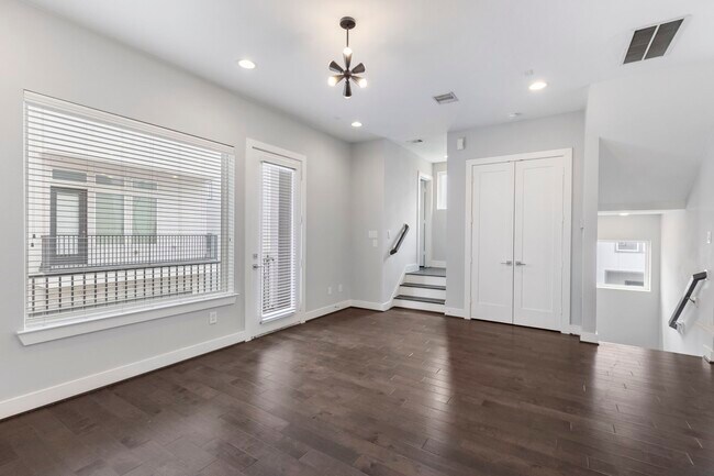 Building Photo - 8409 Hempstead Rd