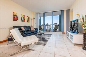 Building Photo - 1500 Ocean Dr