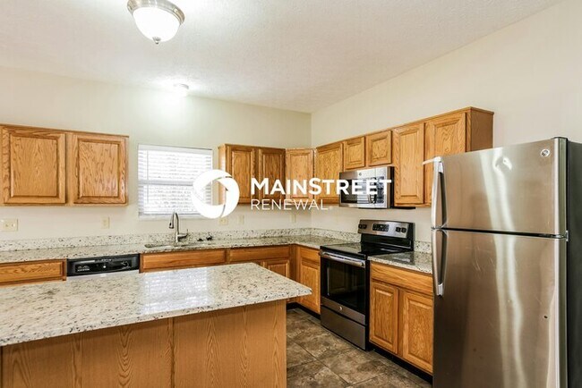 Building Photo - 4 Bedroom Pet-Friendly Home in Indianapoli...