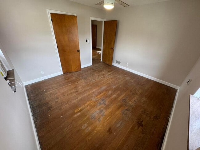 Building Photo - 18 N Huron Ave