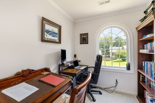 Building Photo - 11814 Gardenia Dr