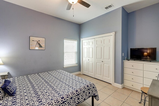 Building Photo - 140 Royal Sands Blvd