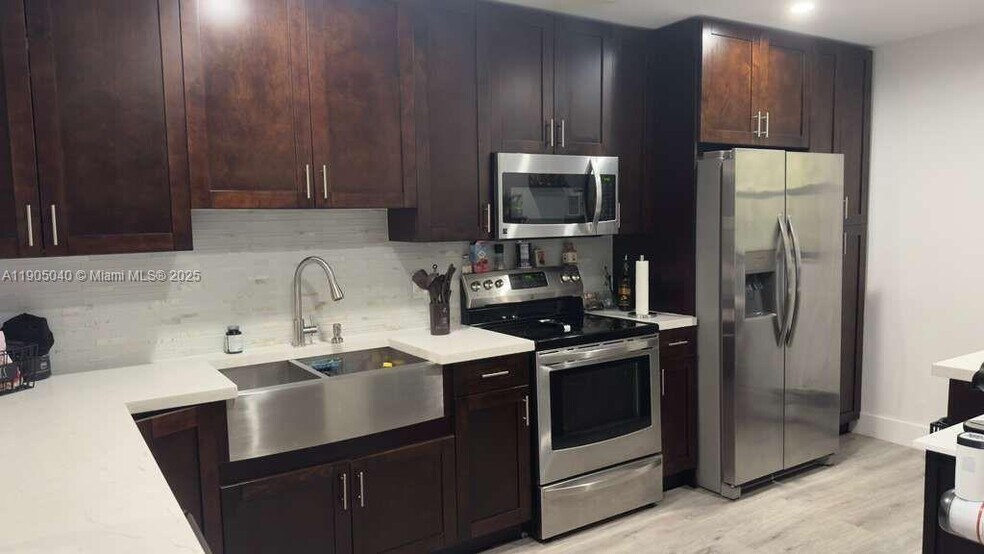 Building Photo - 3742 Estepona Ave