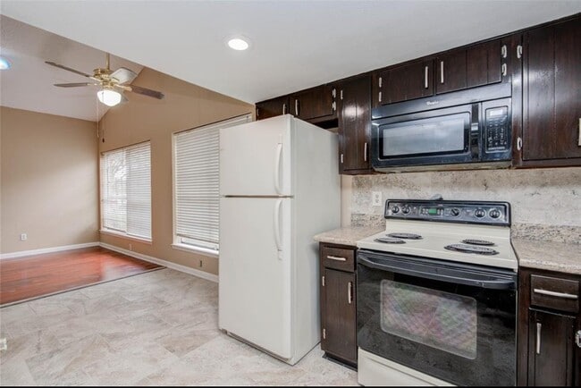 Building Photo - 15823 Ruppstock Dr