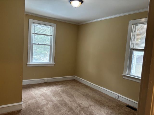 Building Photo - 10 Chandler St