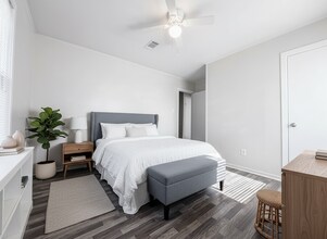 Building Photo - Cherokee Duplex