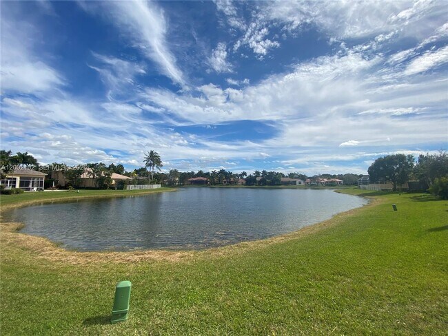 Building Photo - 2486 Bay Isle Dr