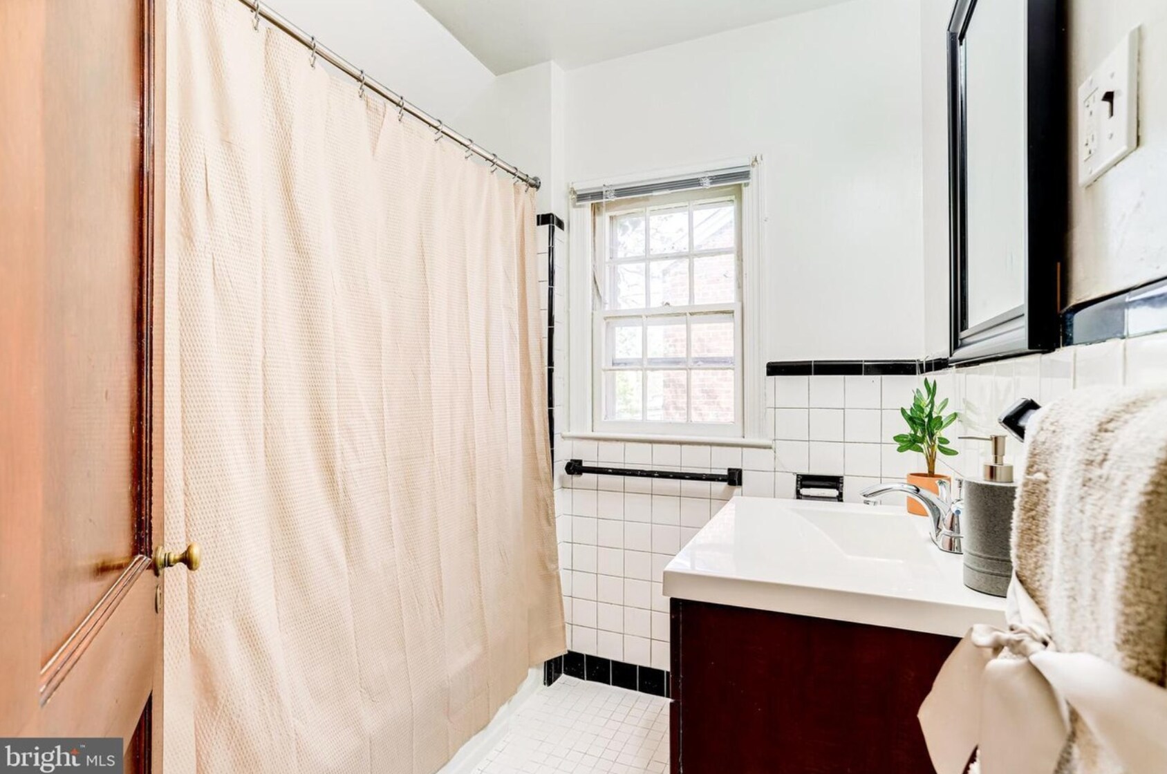 Building Photo - 1807 41st Pl SE